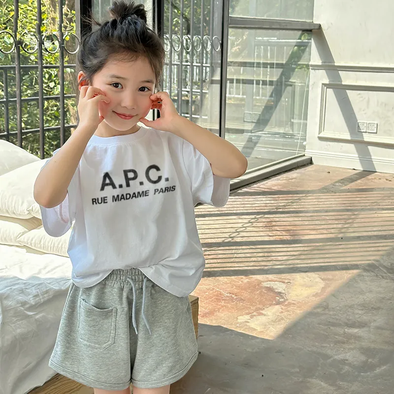 【90-160cm】大好評 着瘦せ カジュアル 新作 アルファベット 快適 通気性 Ｔシャツ