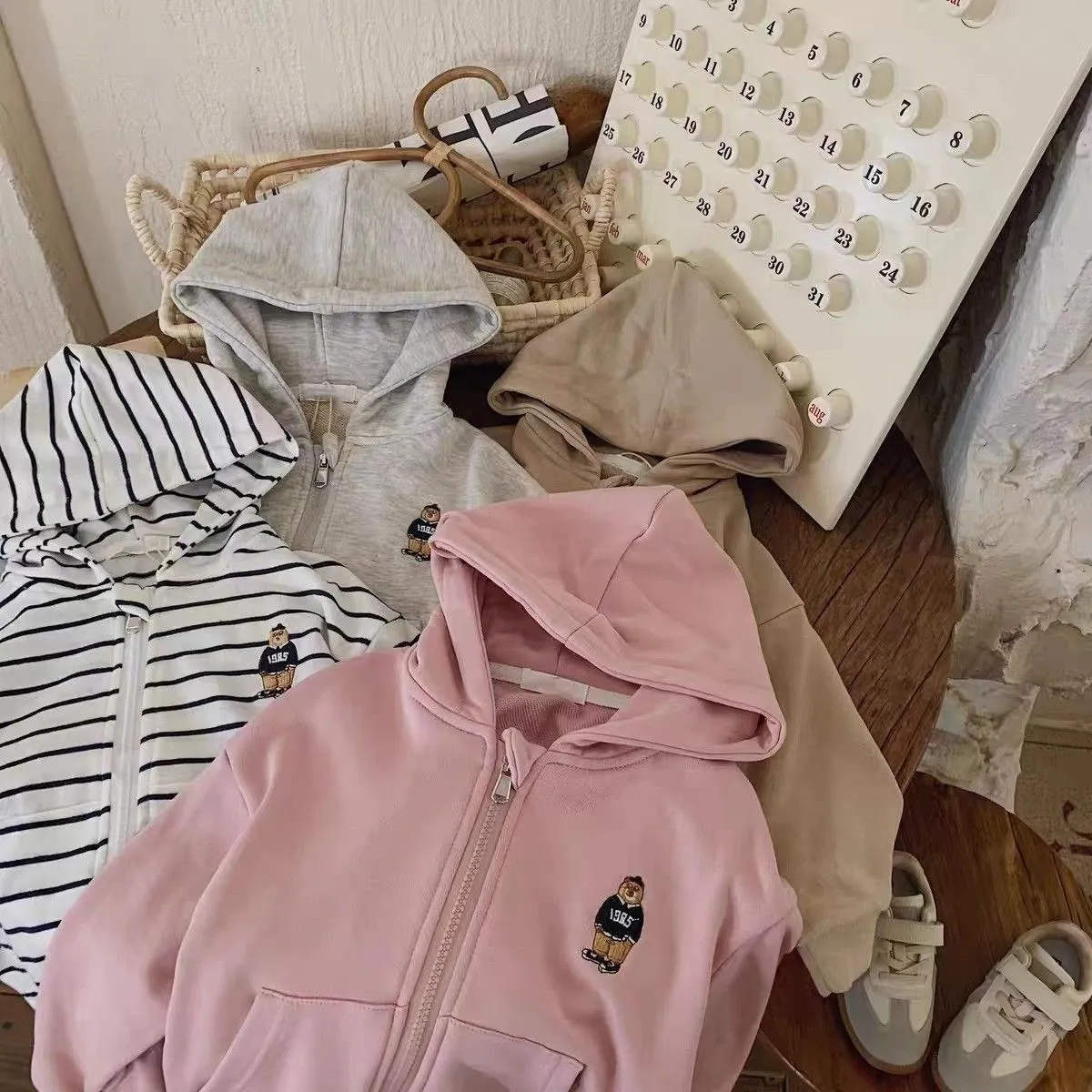 【73-100cm】超人気商品 おしゃれ シンプル 合わせやすい フード付き トップス 子供服 お普段着 アウター