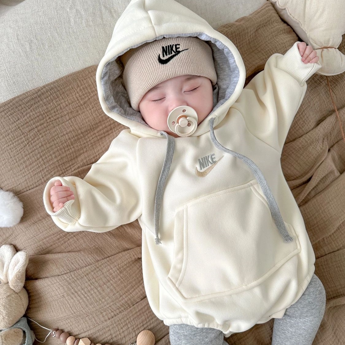 ETTOI おしゃれな　ロンパース Amazon.co.jp: [Baby Nest] ベビー服 女の子 ロンパース