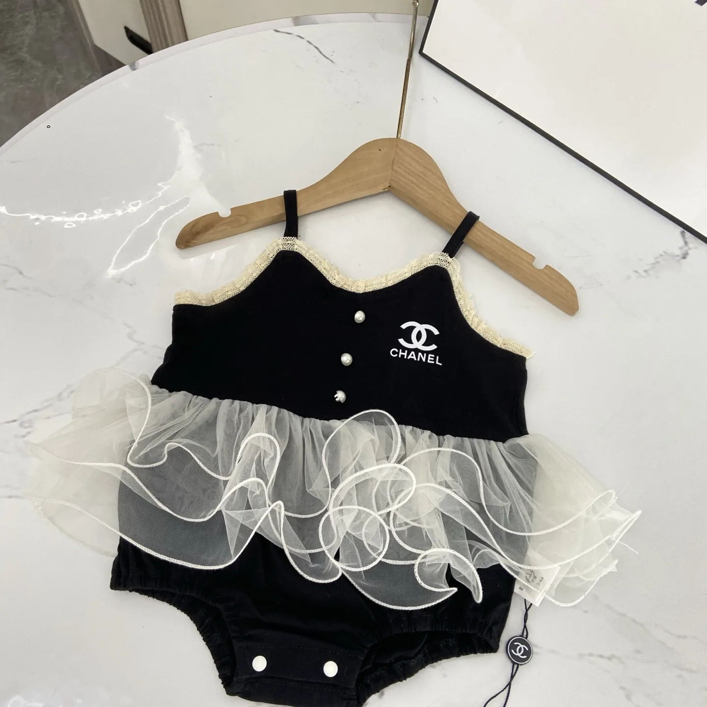 【66-100cm】絶対欲しい デザイン満点 高見え スウィート フェミニン ベビー ロンパース