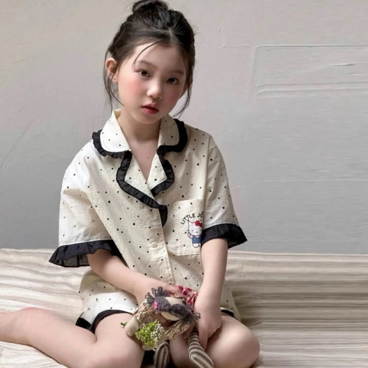 【100-160cm】ママたちに大好評 おしゃれ ふわふわタッチ 前開きタイプ 女の子 半袖 ルームウェア