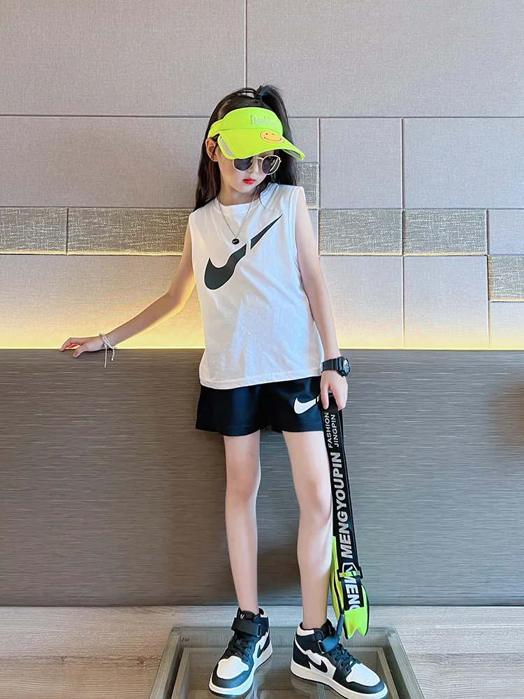 【110-160cm】二点セット 人気爆発中 売れ筋 シンプル 快適 着やすい 女の子 タンクトップ＋ショートパンツ セットアップ