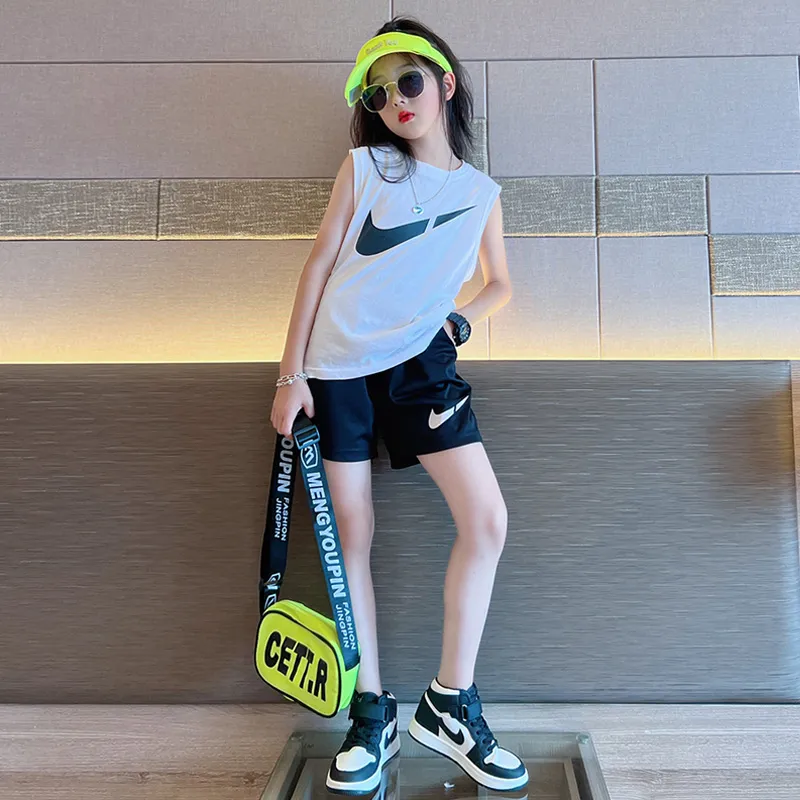 【110-160cm】二点セット 人気爆発中 売れ筋 シンプル 快適 着やすい 女の子 タンクトップ＋ショートパンツ セットアップ