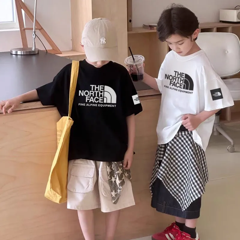 【90-160cm】話題沸騰中 爆売れ中 カジュアル トレンド  ユニセックス 半袖 Ｔシャツ