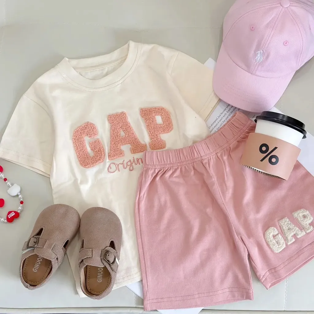 【80-130cm】二点セット ママたちに大好評 大人気 カジュアル 快適 半袖 Ｔシャツ＋ショートパンツ セットアップ