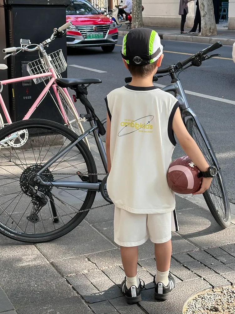 【90-170cm】二点セット トレンド感満載 カジュアル カッコイイ 快適 男の子 タンクトップ＋ショートパンツ セットアップ