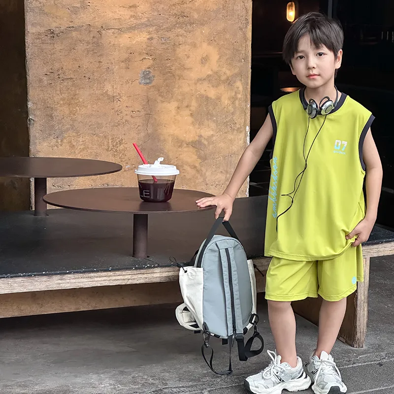【90-170cm】二点セット トレンド感満載 カジュアル カッコイイ 快適 男の子 タンクトップ＋ショートパンツ セットアップ