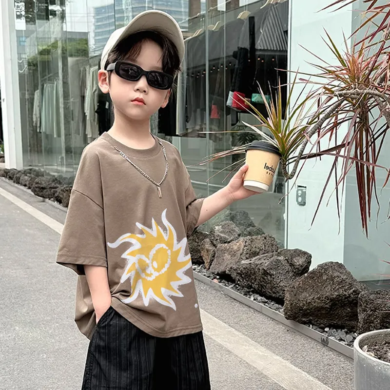 【90-160cm】リラックス感ある 大活躍 カジュアル  カッコイイ 男の子 半袖 Ｔシャツ