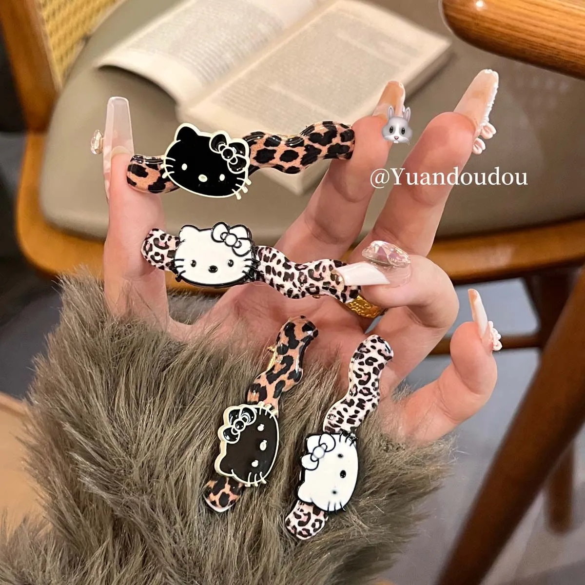 好感度100％  絶対欲しい 可愛い ヒョウ柄 キュート ヘアアクセサリー ヘアピン