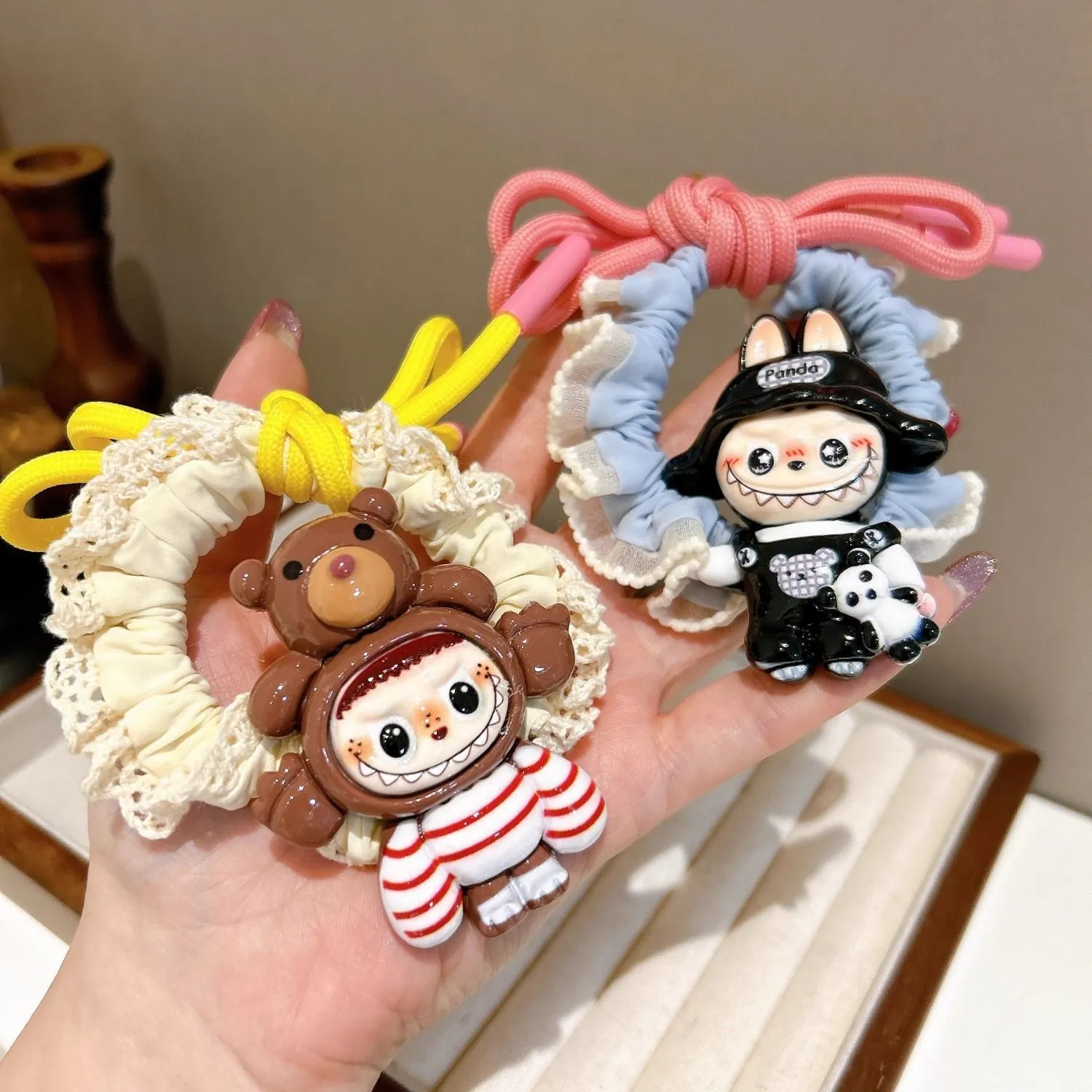 目を奪われる ユニーク キャラクター ヘアアクセサリー シュシュ ヘアゴム