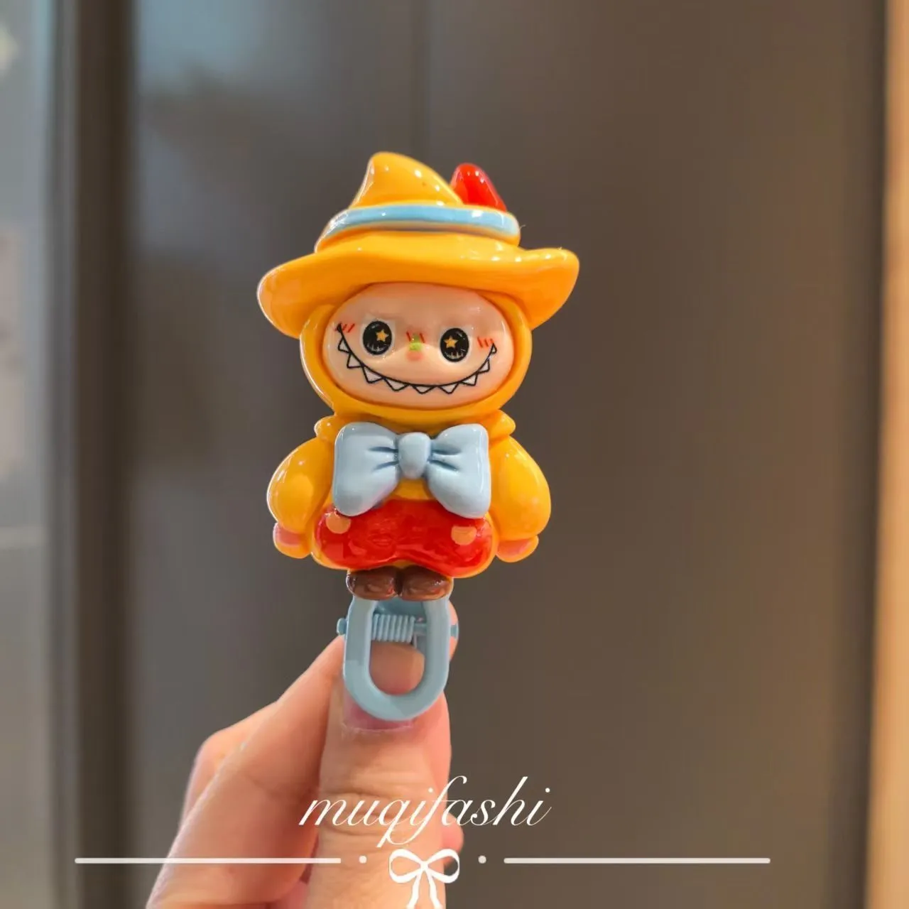 これを逃す手はない 遊び心たっぷり キャラクター ヘアアクセサリー シュシュ バレッタ
