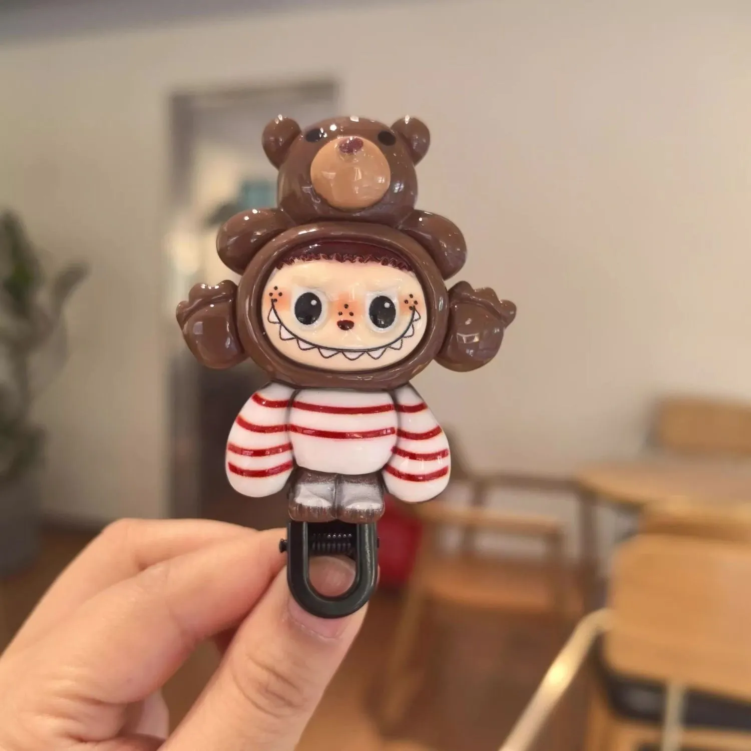 これを逃す手はない 遊び心たっぷり キャラクター ヘアアクセサリー シュシュ バレッタ