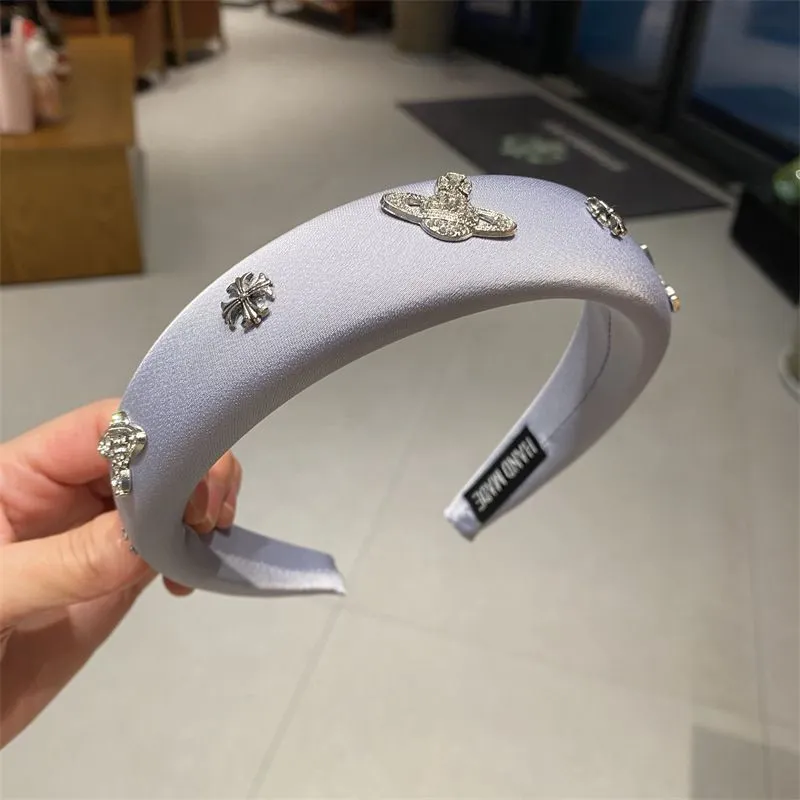 絶対欲しい モード感アップ プレゼントに最適 ガーリー シンプル カチューシャ
