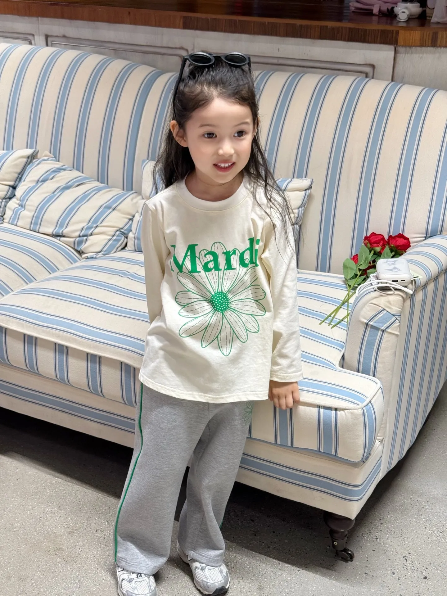【90-150cm+親サイズ】ママたちに大好評 好感度UP おしゃれ カジュアル 長袖 Ｔシャツ
