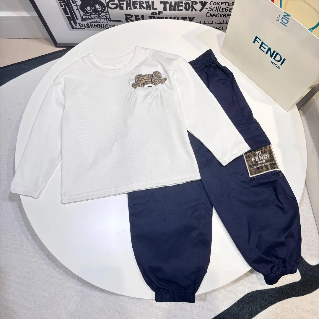【100-160cm】コンフォート感抜群 大活躍 カジュアル 可愛い 快適 長袖 Ｔシャツ