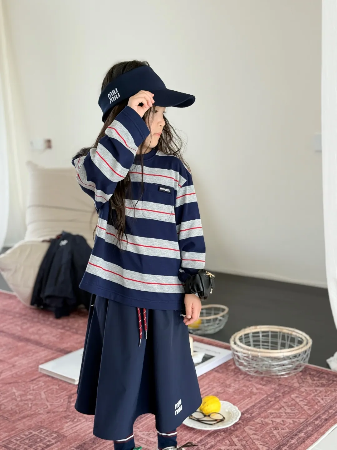 【110-150cm】SNS映えコーデに 品質満点 カジュアル トレンド 女の子 長袖Ｔシャツ/スカート