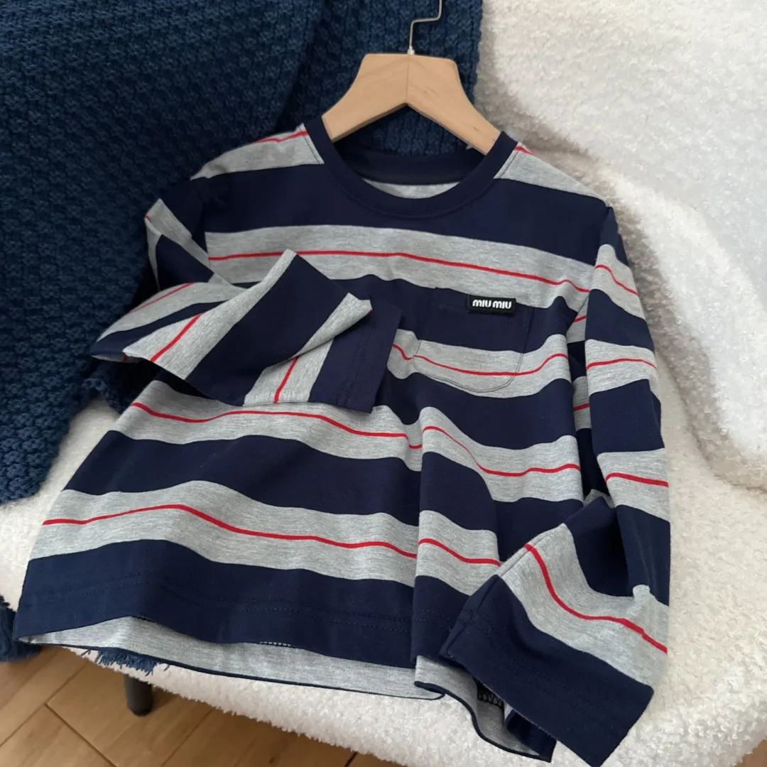 【110-150cm】SNS映えコーデに 品質満点 カジュアル トレンド 女の子 長袖Ｔシャツ/スカート